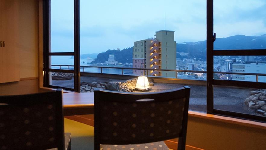 Atami Juraku Hotel Exteriör bild