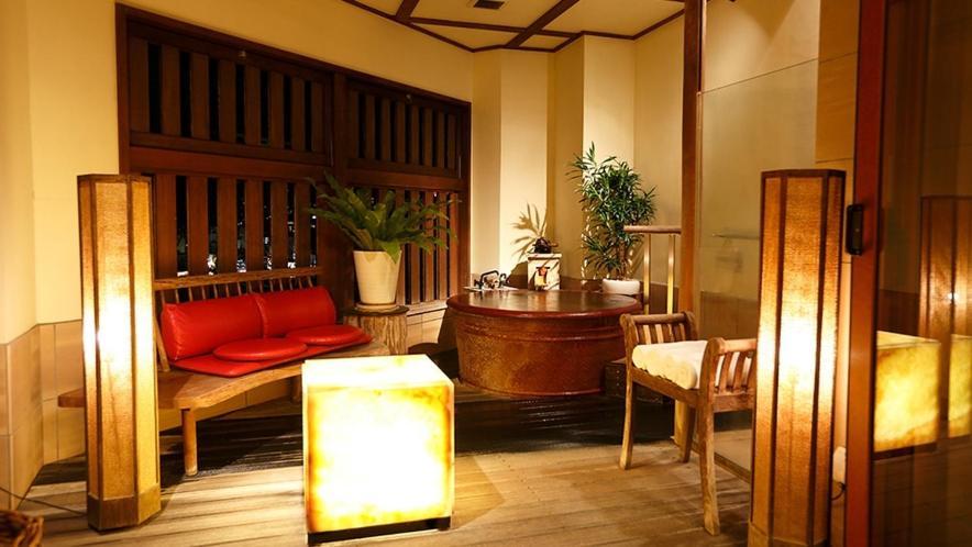 Atami Juraku Hotel Exteriör bild
