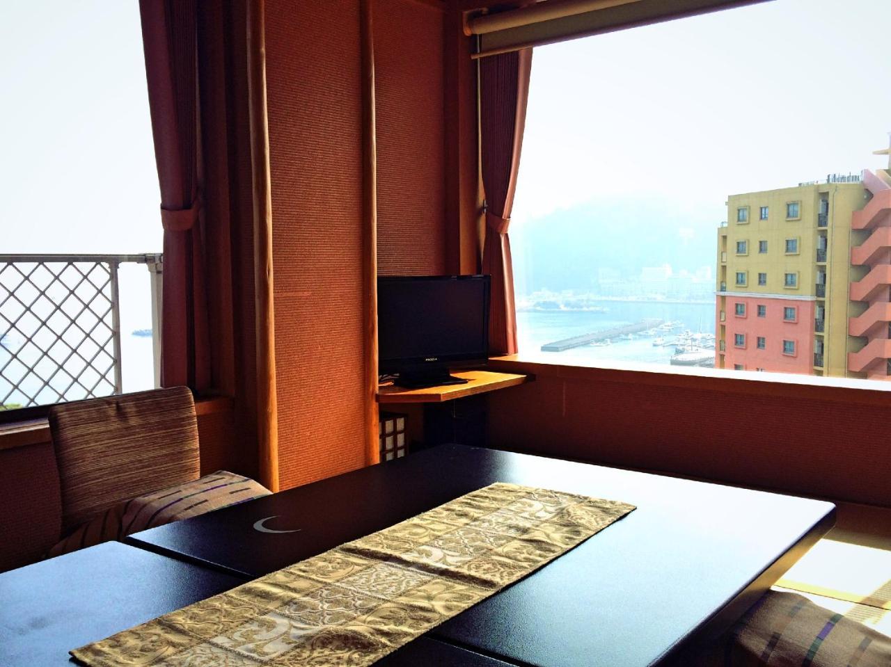 Atami Juraku Hotel Exteriör bild